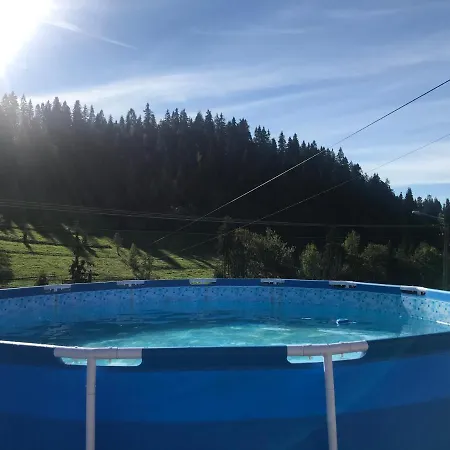 U Beaty I Henka, Lejlighed *