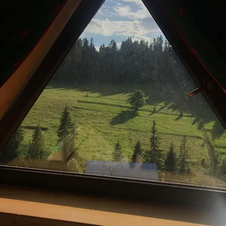 Lejlighed U Beaty I Henka, Lapszanka